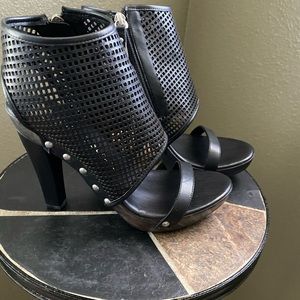 Juicy Couture, never been worn, size 8.